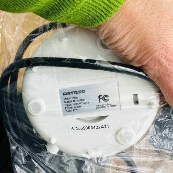 ELECTRIC MILK FROTHER WITH TWO WHISKS - 4-IN-1 MULTIFUNCTION FOR HOT COLD FROTH - Picture 14 of 17